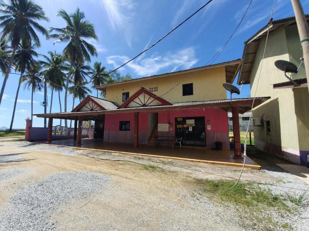 Oyo 90302 Dimuara Chalet Tok Bali Pasir Puteh Exterior foto