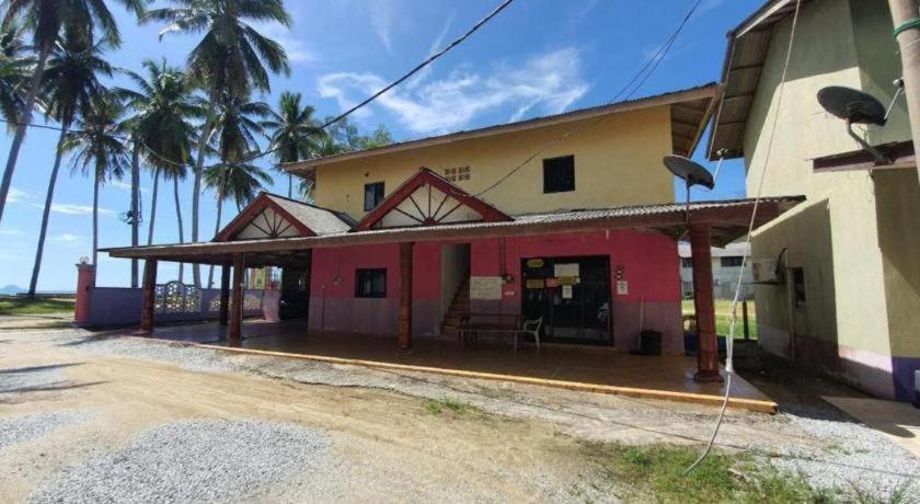 Oyo 90302 Dimuara Chalet Tok Bali Pasir Puteh Exterior foto